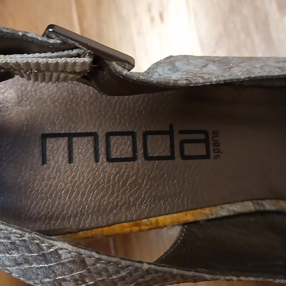 Moda size 8 silver wedge heels - Picture 2 of 5